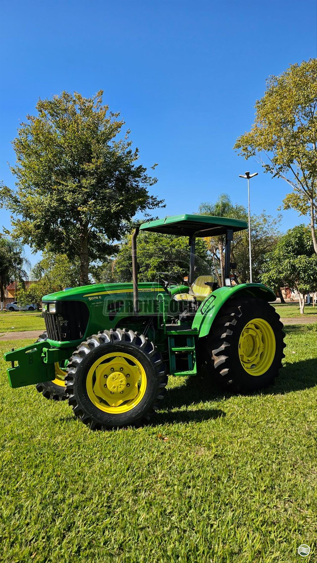 TRATOR JOHN DEERE JOHN DEERE 5078E Tração 4x4 VR Agronegócios ARAXA MINAS GERAIS MG